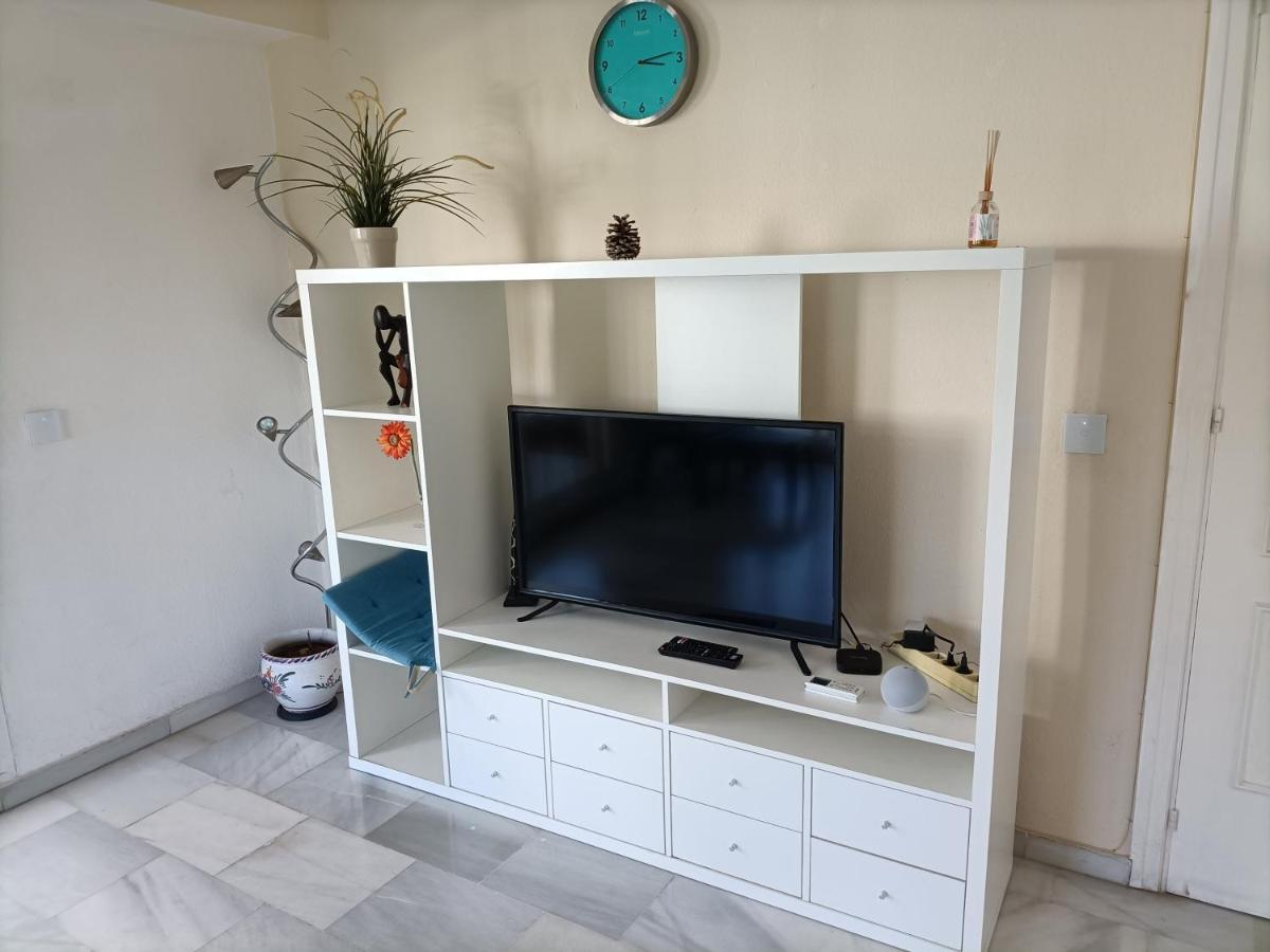 Suites Center Recinto Ferial Fuengirola Bagian luar foto