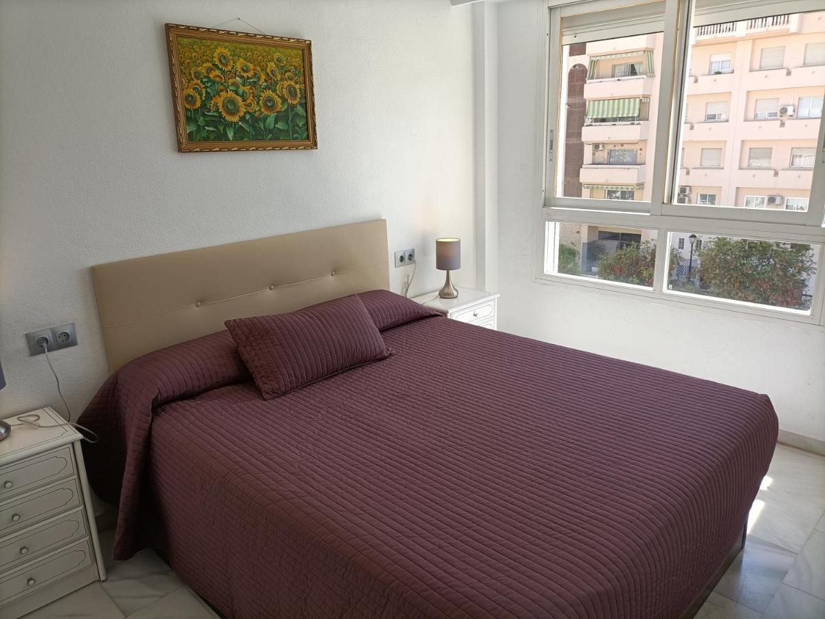 Suites Center Recinto Ferial Fuengirola Bagian luar foto