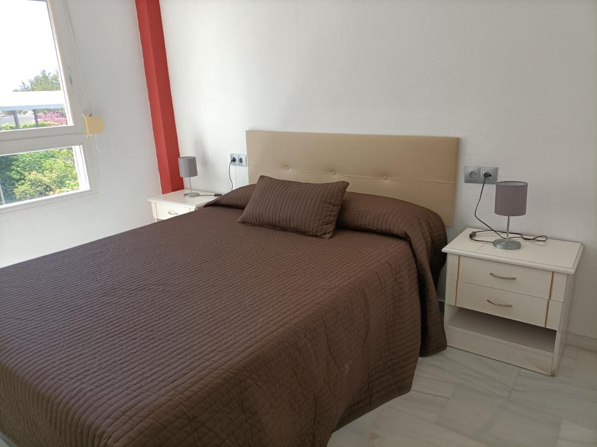 Suites Center Recinto Ferial Fuengirola Bagian luar foto